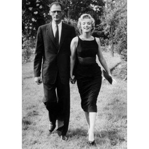 Umělecká fotografie French Actress Marilyn Monroe With her Husband Arthur Miller, (30 x 40 cm)